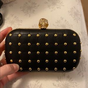 No name black pleather clutch